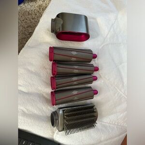 Dyson airwrap accessories!